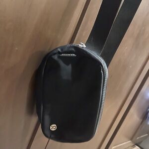 Black Lululemon Everywhere Belt Bag